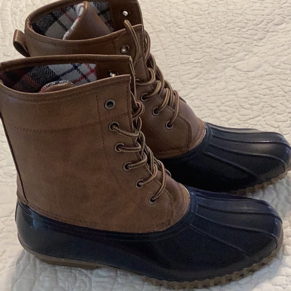 Charles Albert Duckie boots size 8